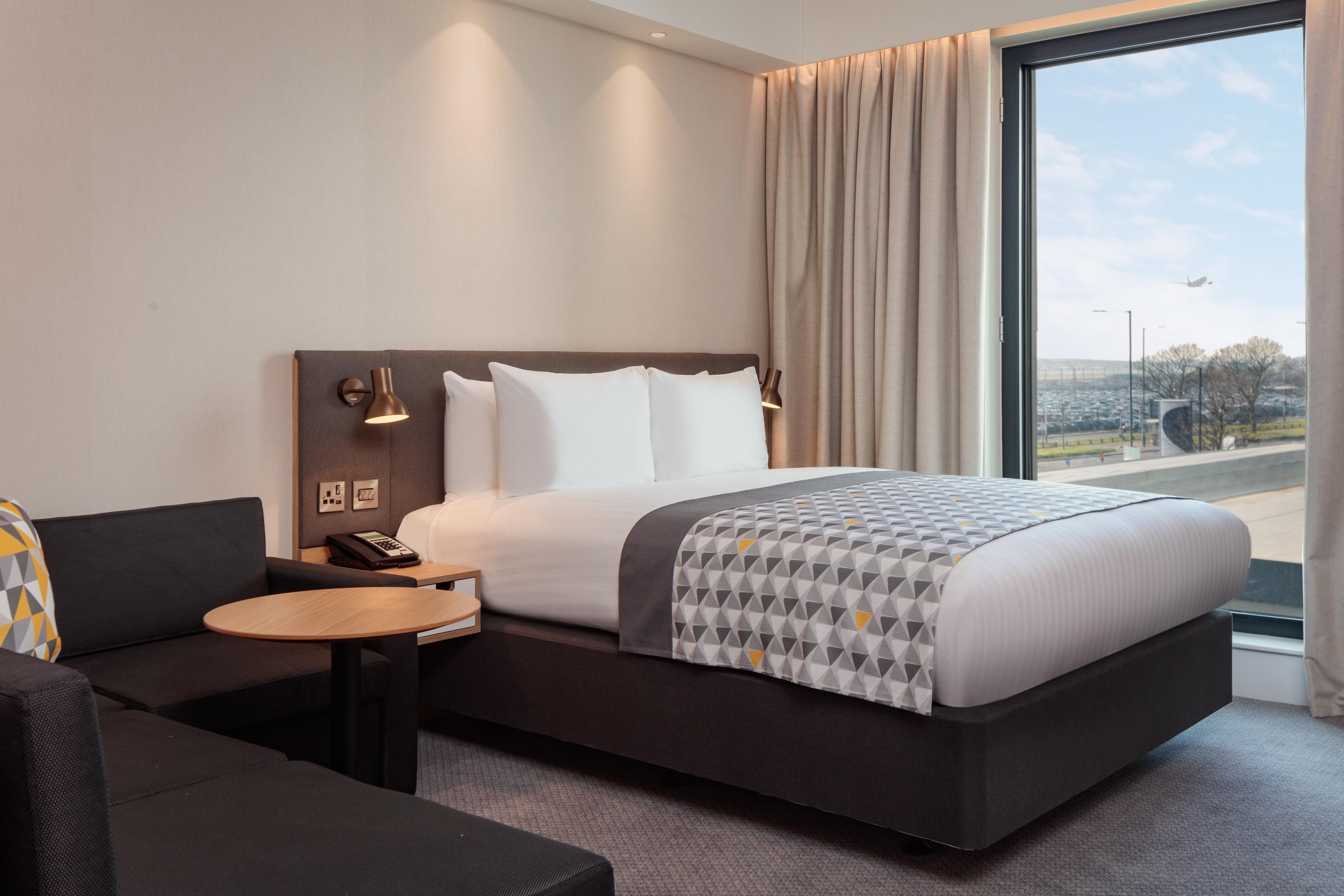 Holiday Inn London Heathrow - Bath Road By Ihg West Drayton  Экстерьер фото