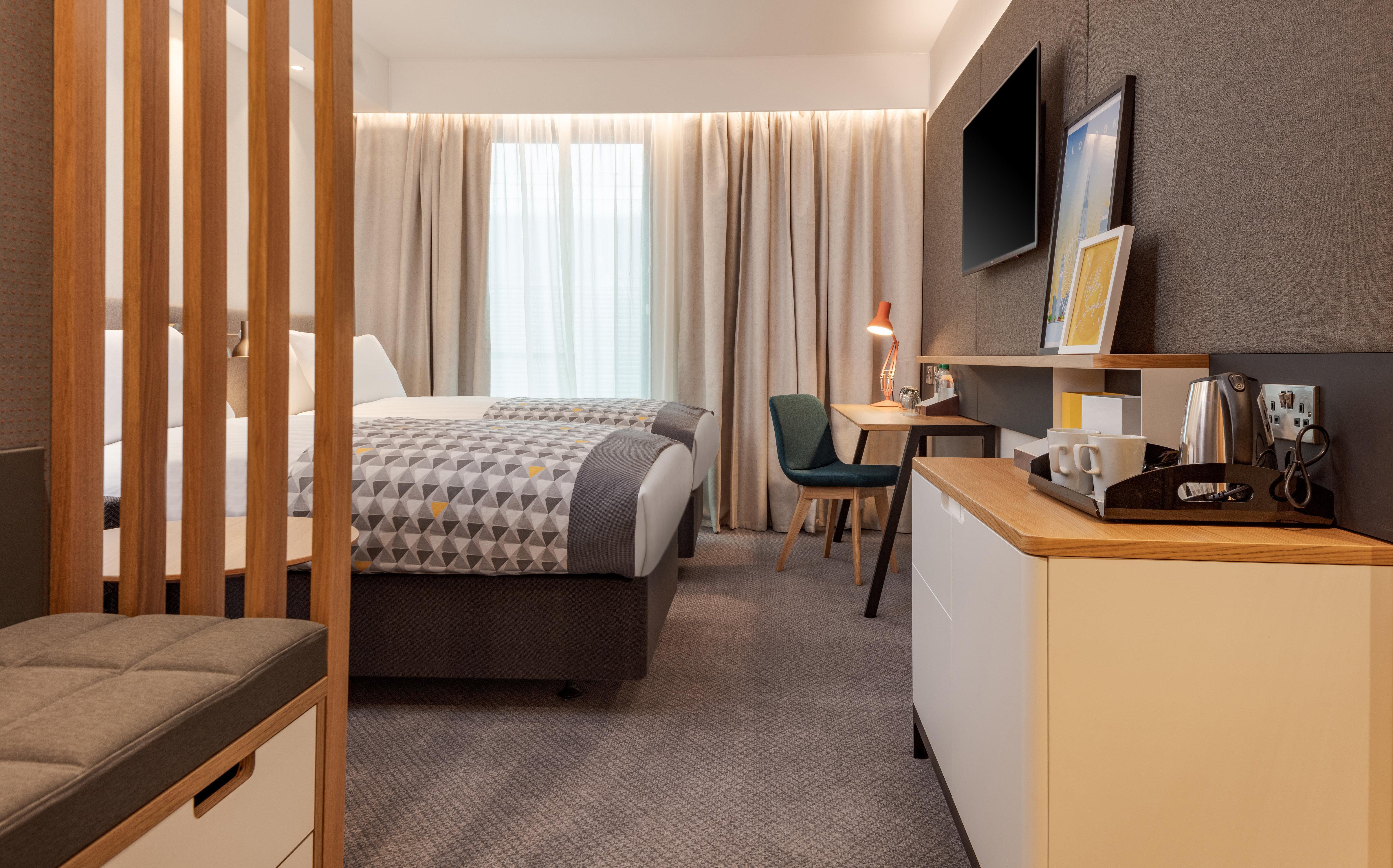 Holiday Inn London Heathrow - Bath Road By Ihg West Drayton  Экстерьер фото