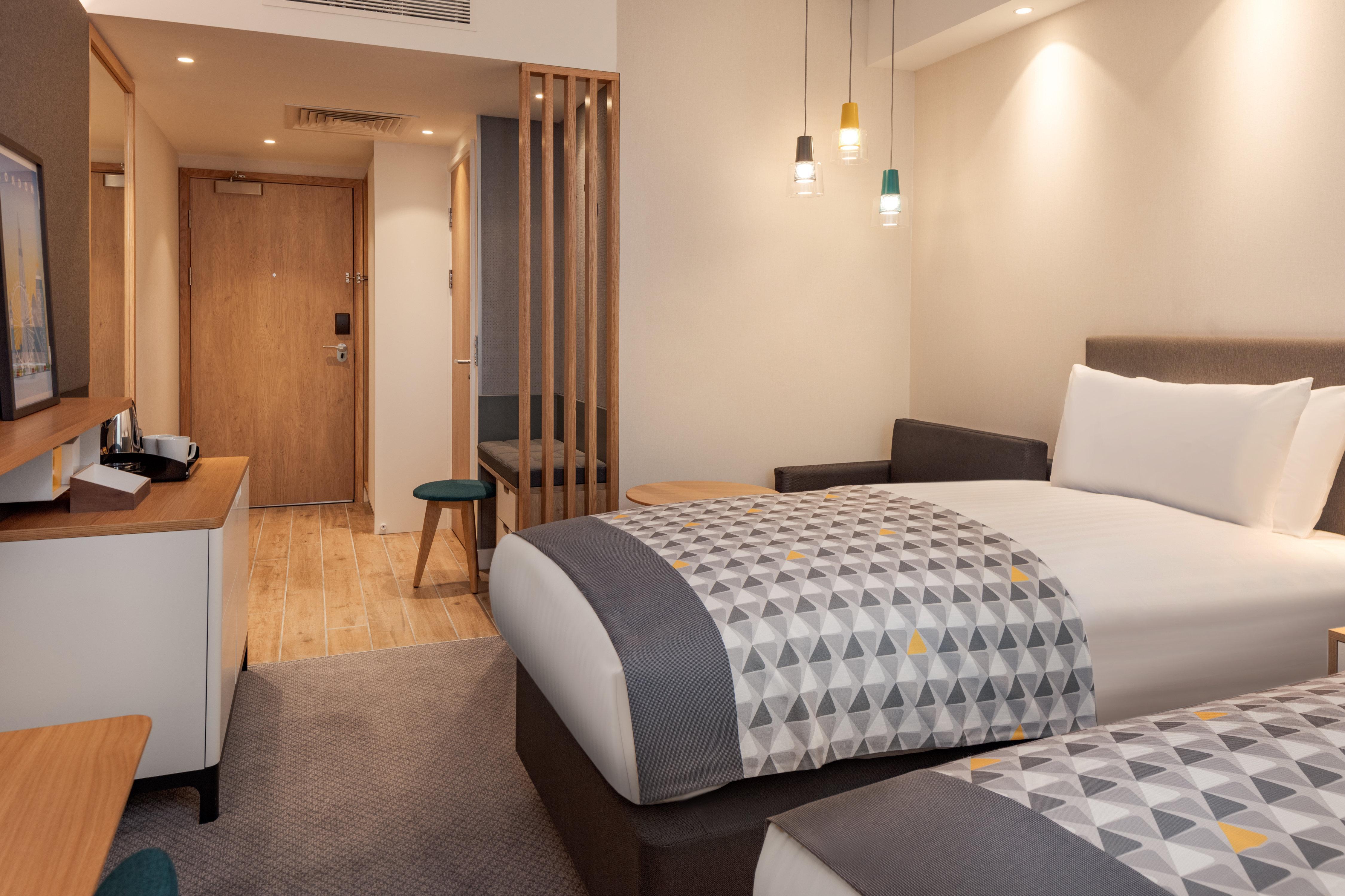 Holiday Inn London Heathrow - Bath Road By Ihg West Drayton  Экстерьер фото