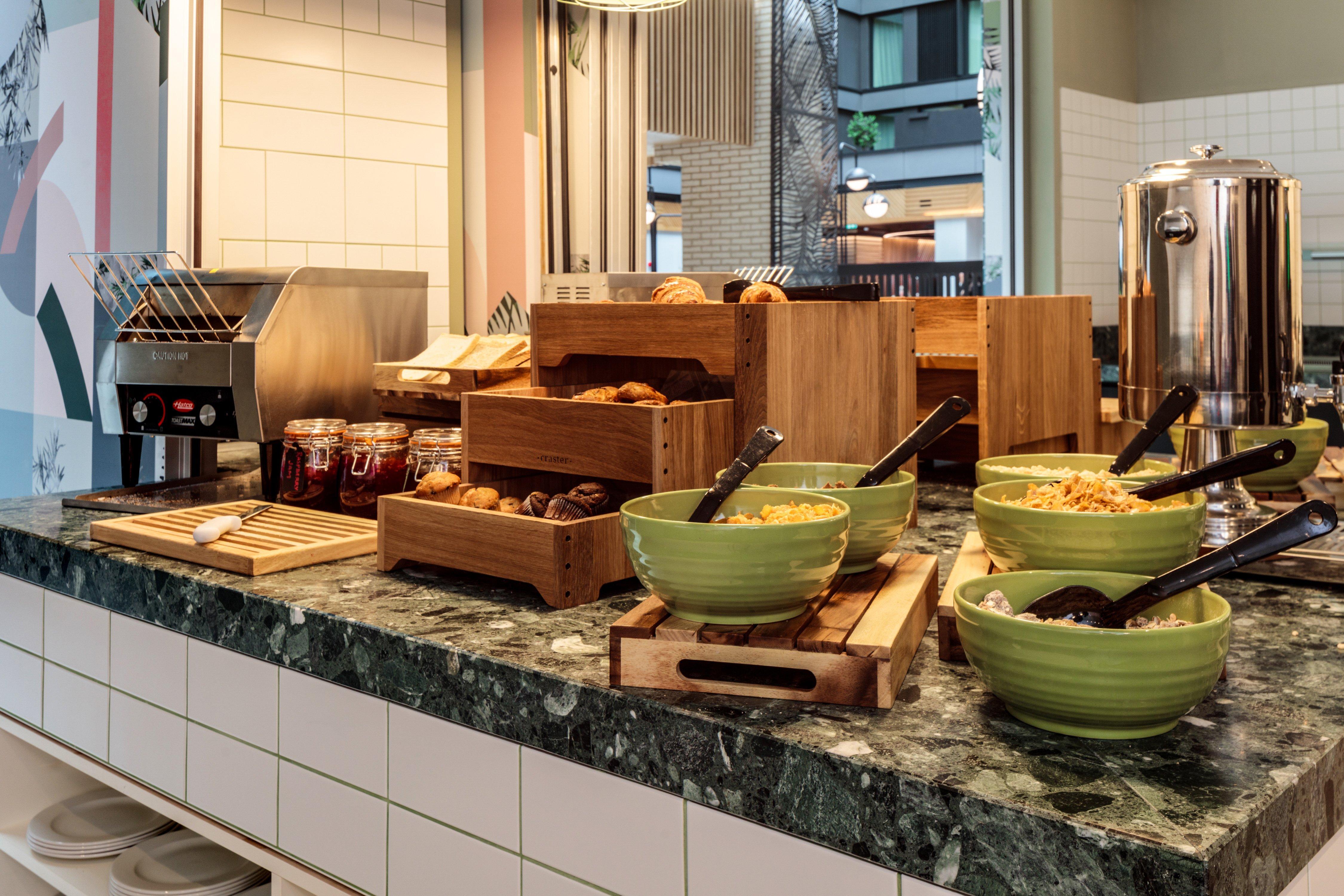Holiday Inn London Heathrow - Bath Road By Ihg West Drayton  Экстерьер фото